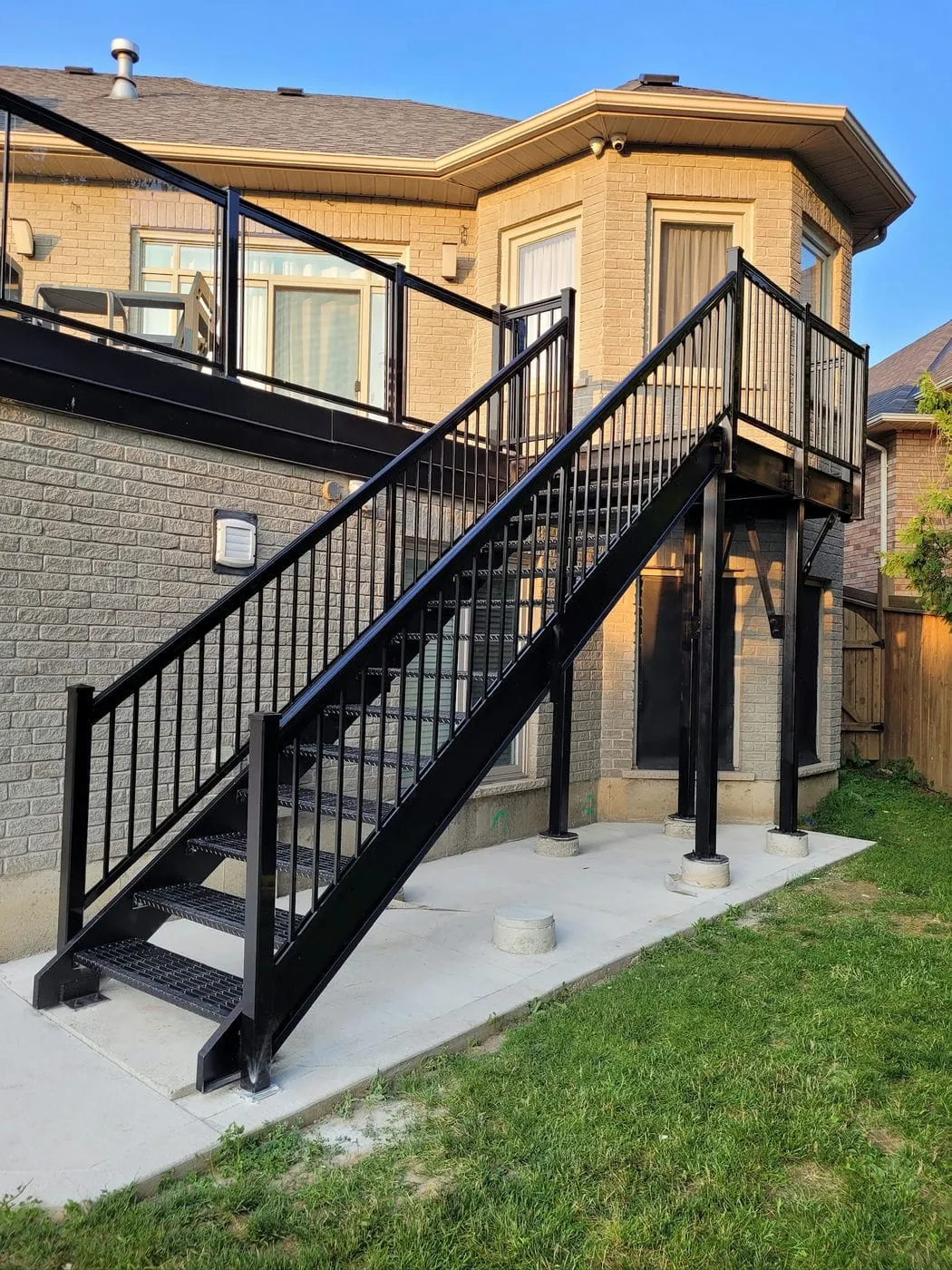 aluminum-stair-railings