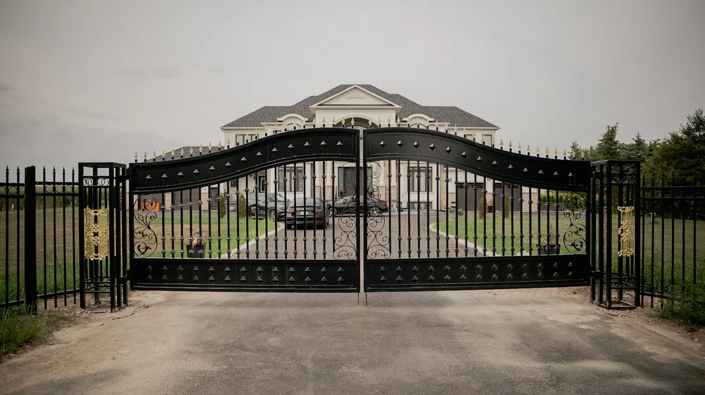 driveway-gate-1000x560